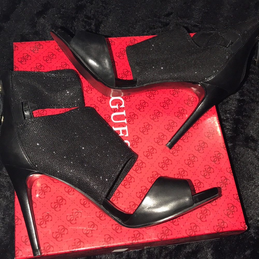 Open toe Guess Heels